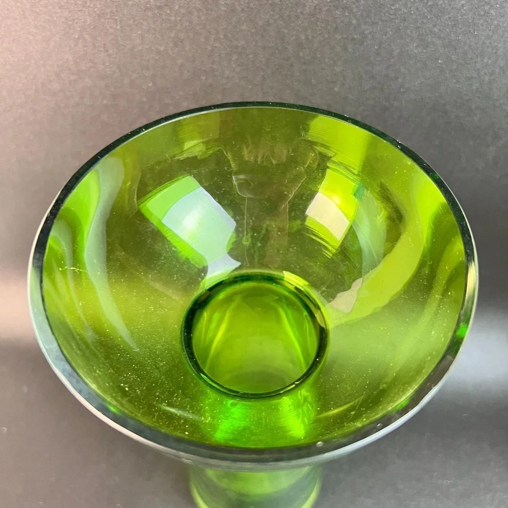 MID CENTURY MODERN SWEDISH HANDBLOWN 8